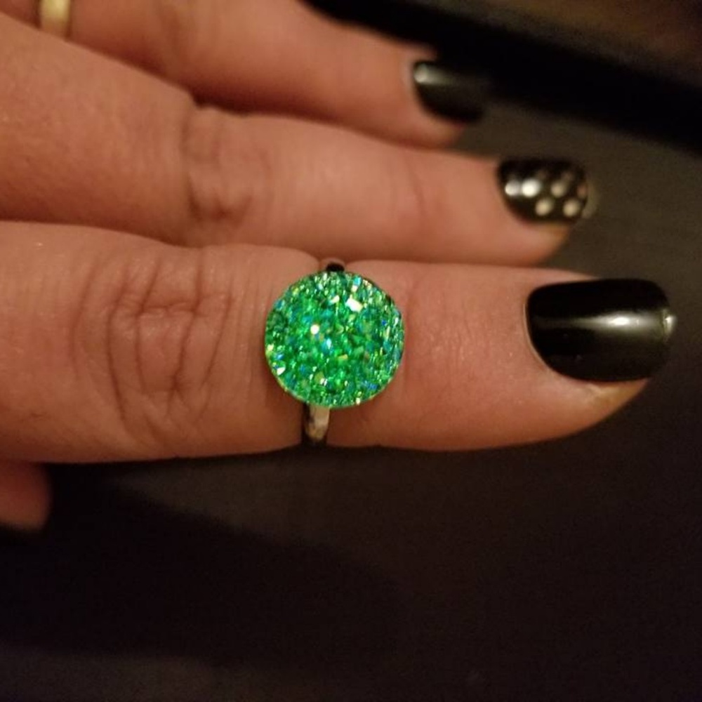 Adjustable Green Druzy Ring in SIlver Setting - Picture 1 of 1